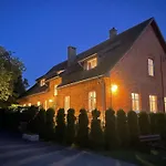 Anwesen Mit Garten- Grill Und Terrasse By Interhome