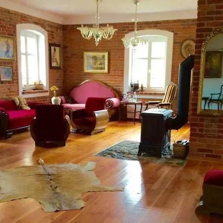 Anwesen Mit Garten- Grill Und Terrasse By Interhome