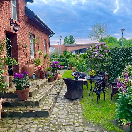 Anwesen Mit Garten- Grill Und Terrasse By Interhome 別荘